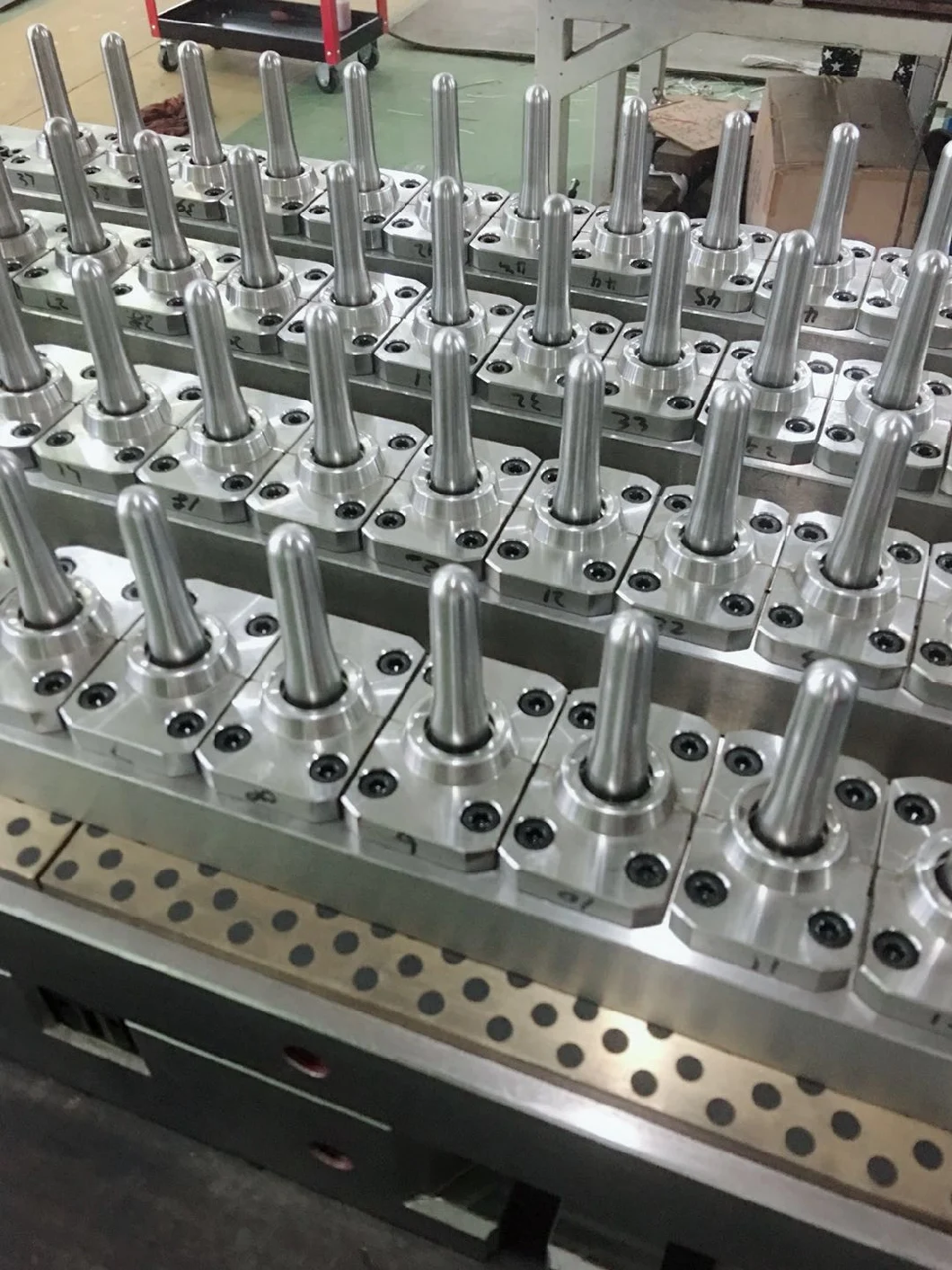 72cavity Pet Preform Injection Plastic Mould with Vlave Gate System