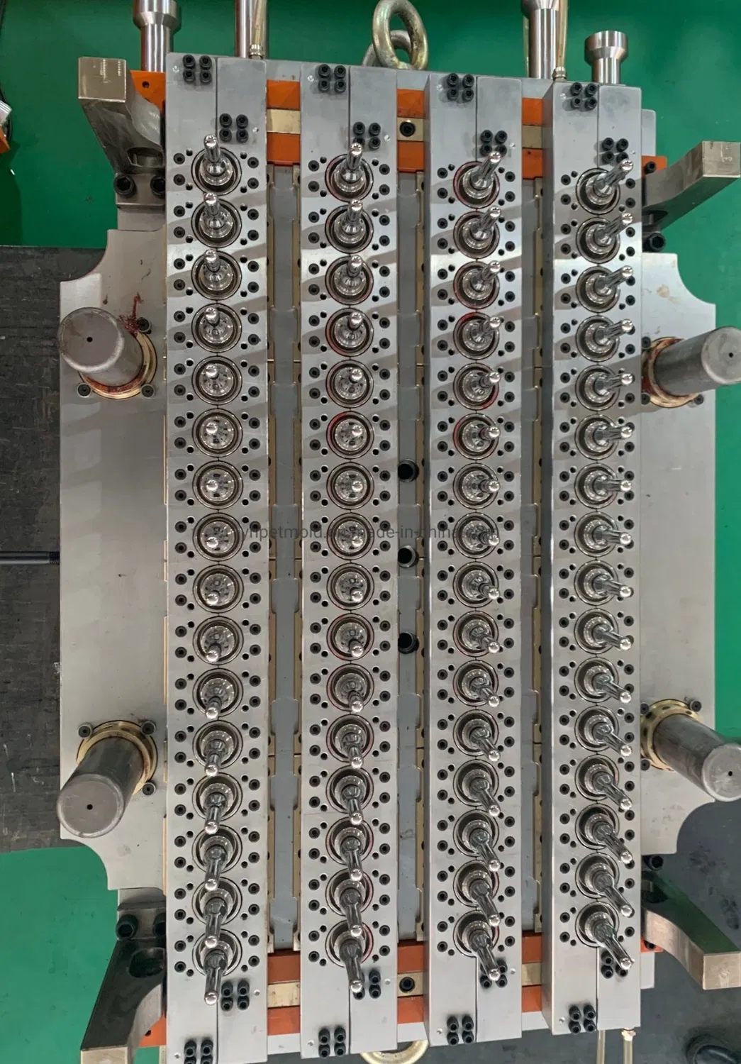 64 Stampo per iniezione di cavità/Stampo per preforme per animali domestici